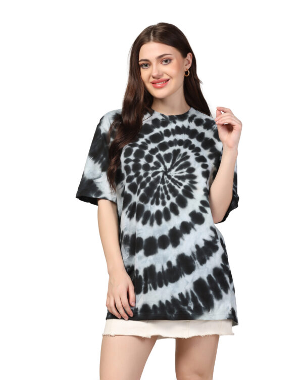 White Black Off Shoulder Spiral Pattern T- Shirt for Women By Dei Lusso - Image 2