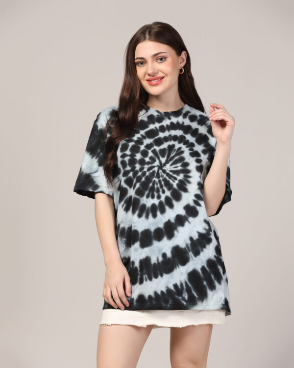White Black Off Shoulder Spiral Pattern T- Shirt for Women By Dei Lusso