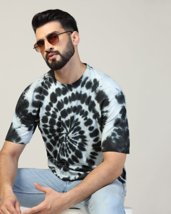 White Black Off Shoulder Spiral Pattern T- Shirt for Men By Dei Lusso - Image 9