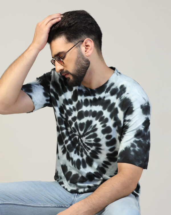White Black Off Shoulder Spiral Pattern T- Shirt for Men By Dei Lusso - Image 8