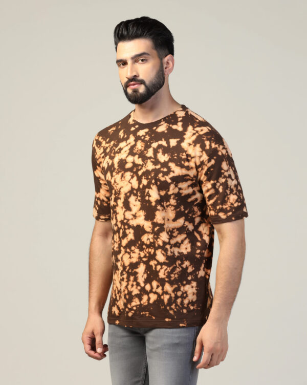 Brown Abstract Off Shoulder Scrunch T- Shirt for Men By Dei Lusso