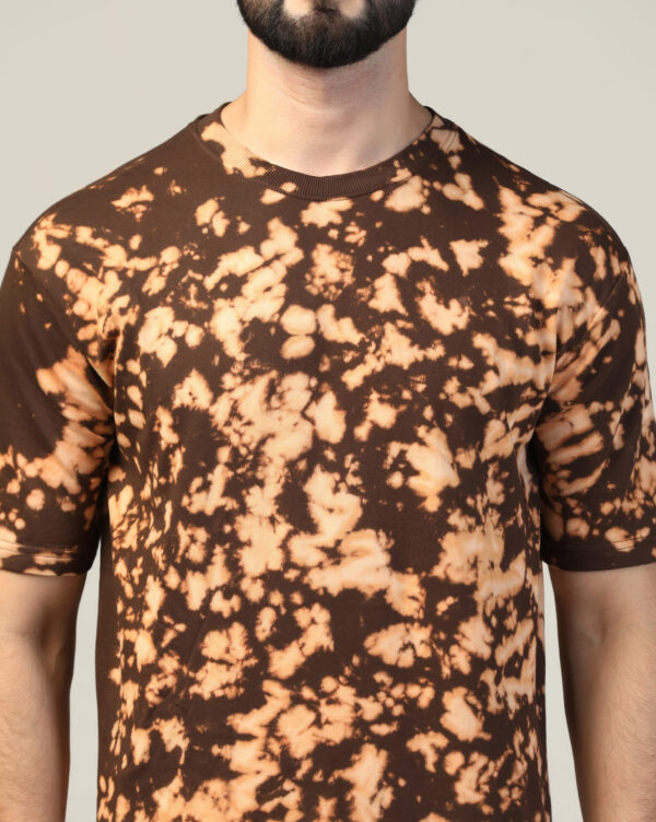 Brown Abstract Off Shoulder Scrunch T- Shirt for Men By Dei Lusso - Image 7