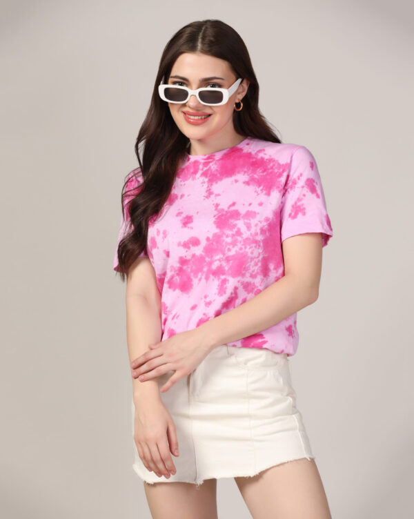 White Pink Scrunch T- Shirt for Women By Dei Lusso - Image 10