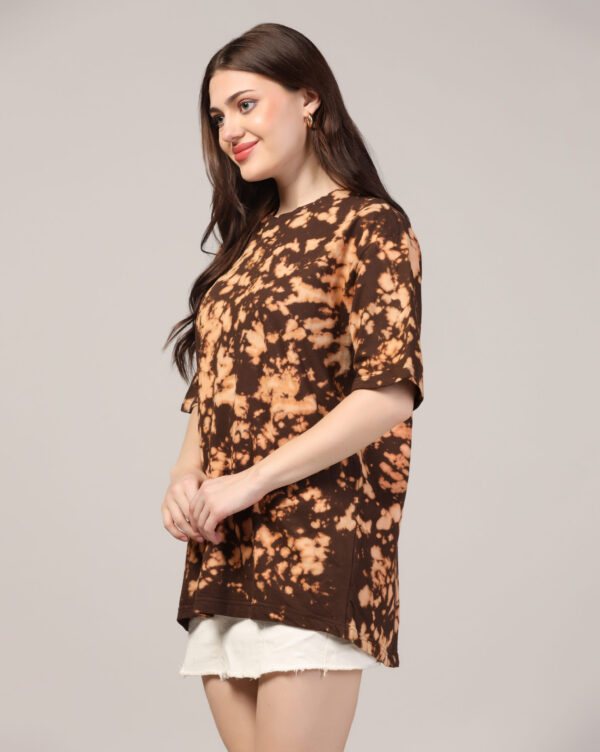Brown Abstract Off Shoulder Scrunch T- Shirt for Women By Dei Lusso - Image 4