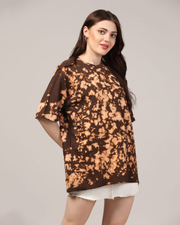 Brown Abstract Off Shoulder Scrunch T- Shirt for Women By Dei Lusso - Image 5