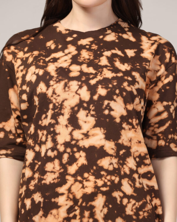 Brown Abstract Off Shoulder Scrunch T- Shirt for Women By Dei Lusso - Image 7